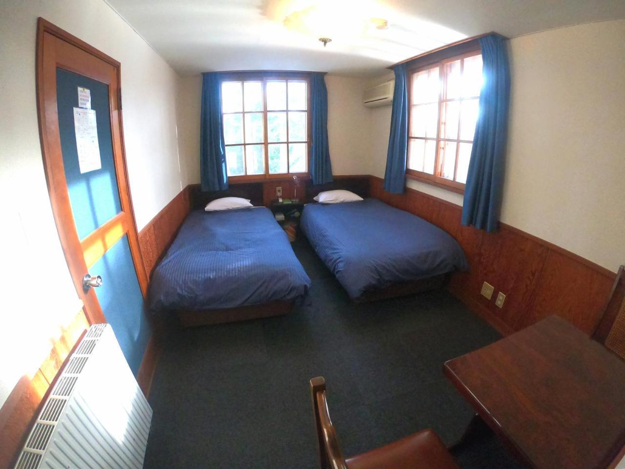 Monkey Rider Hotel Hakuba Exterior photo